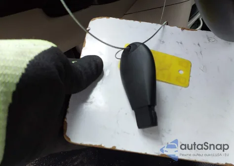 2015 Chrysler Town & Country Touring z USA, uszkodzony, nr VIN 2C4RC1BG0FR618268